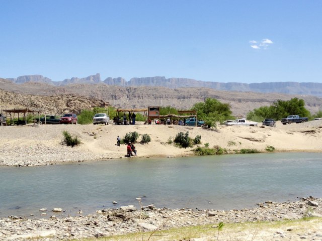 Boquillas-Crossing