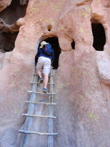bandelier-cliff-room