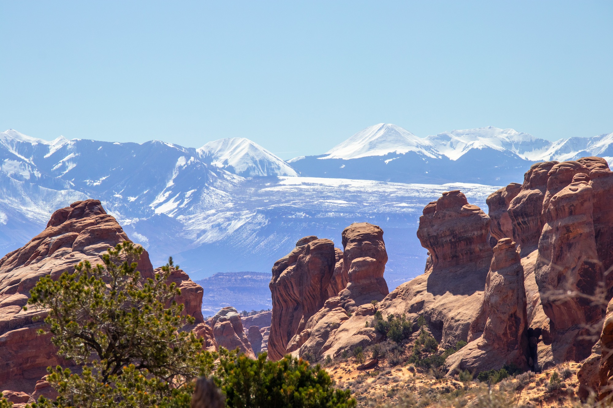 Formations of Devil's Garden with the La Sal Mountains. We did a 7-mile loop hike to the back of Devil's Garden via the Devil's Garden & Primitive Loop trails.